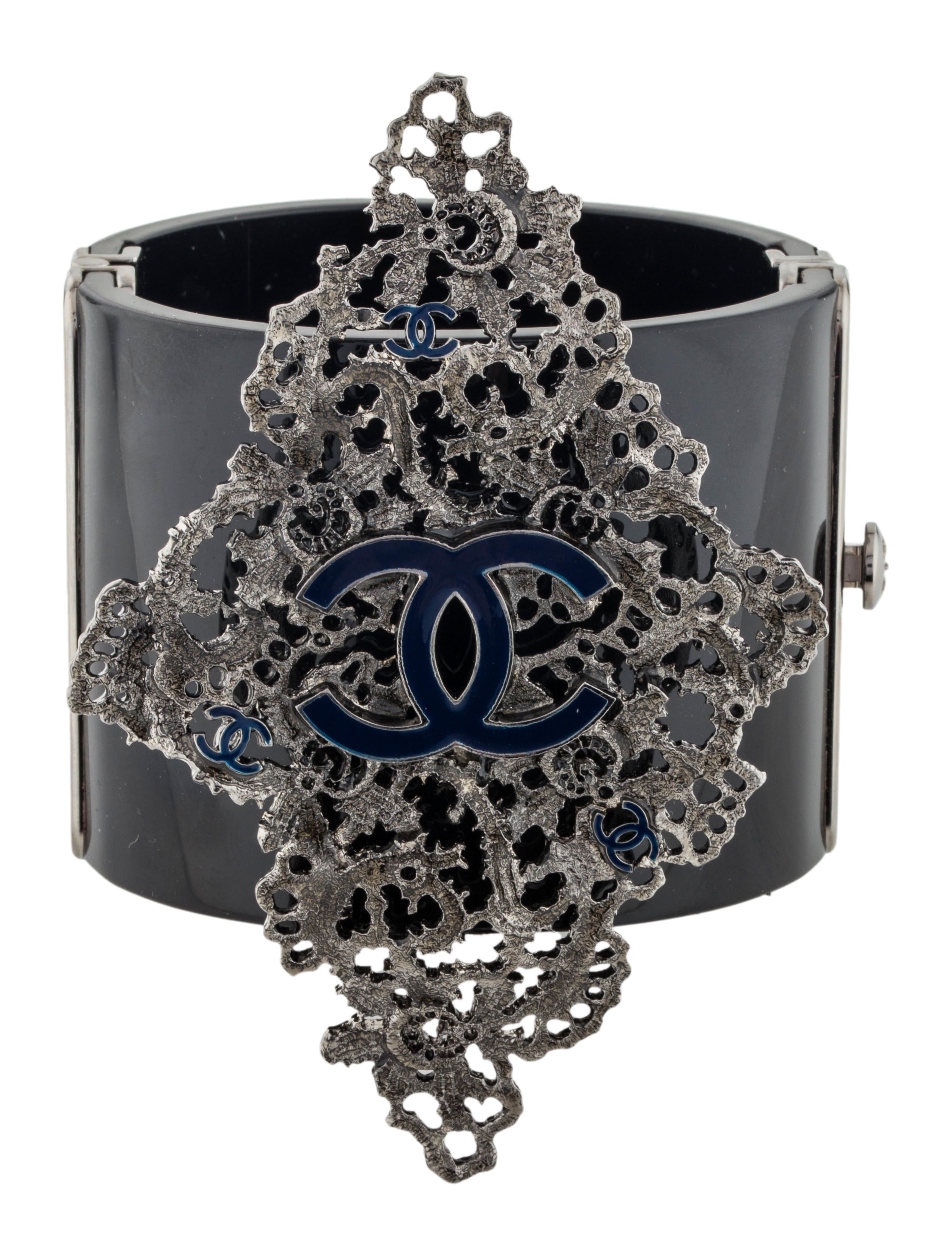 Chanel Cc Filigree Enamel Resin Cuff Bracelets Cha244631 Cc Filigree Enamel Resin Cuff