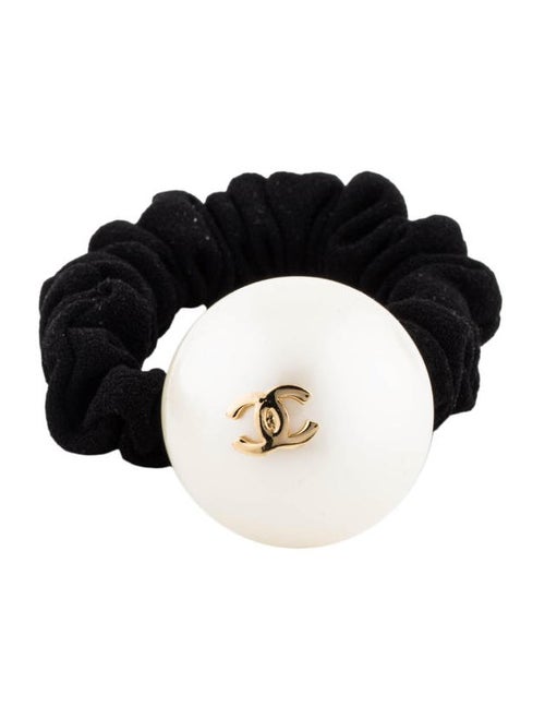 Chanel Faux Pearl Hair Tie Accessories Cha319402 The Realreal