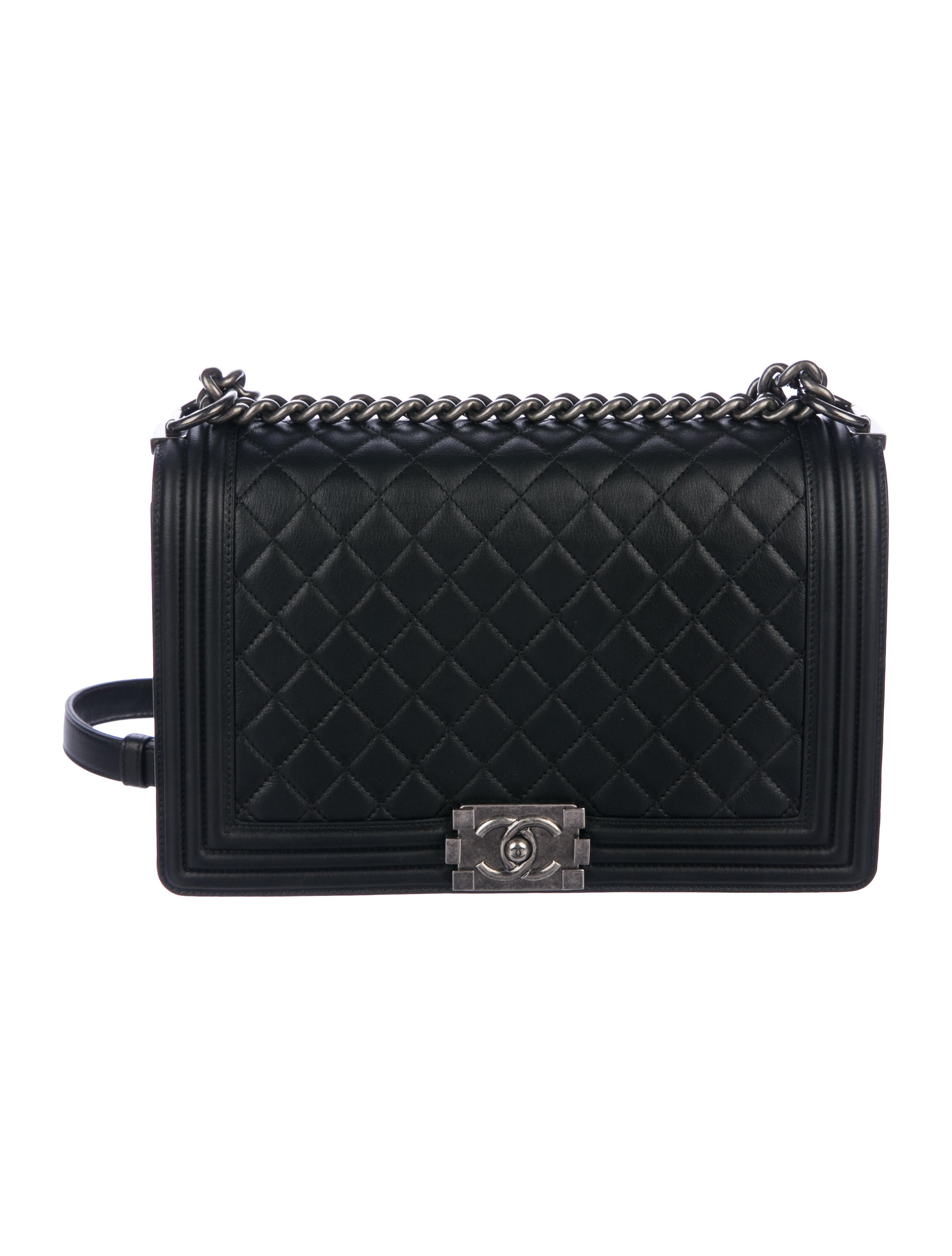 Chanel replica boy reverso bag reference guide recommendations to wear in autumn in 2019 Chanel replica boy reverso bag reference guide forecast to wear for autumn in 2019