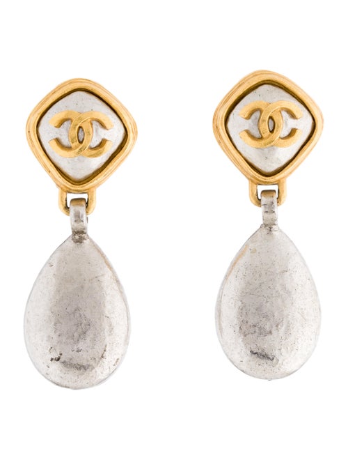 Chanel CC Clip-On Earrings Gold
