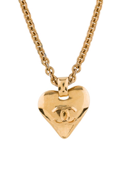 Chanel Vintage CC Heart Pendant Necklace Gold