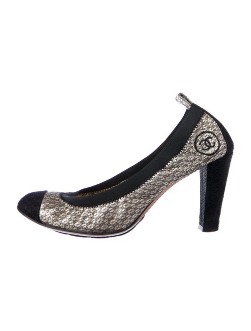 Chanel CC Lace Pumps Pumps Metallic