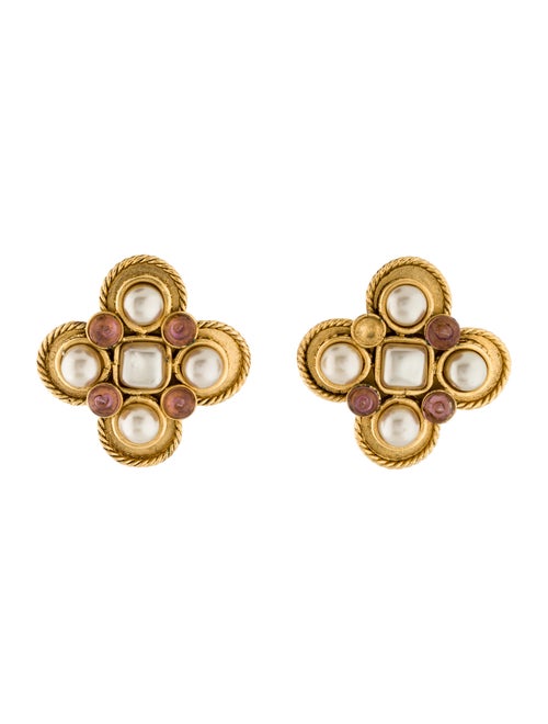 Chanel Vintage Gripoix & Faux Pearl Clip-On Earrin