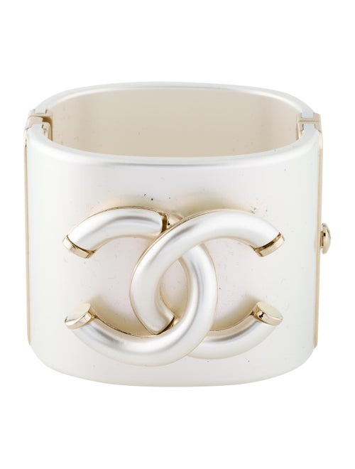 Chanel Resin CC Bracelet Gold