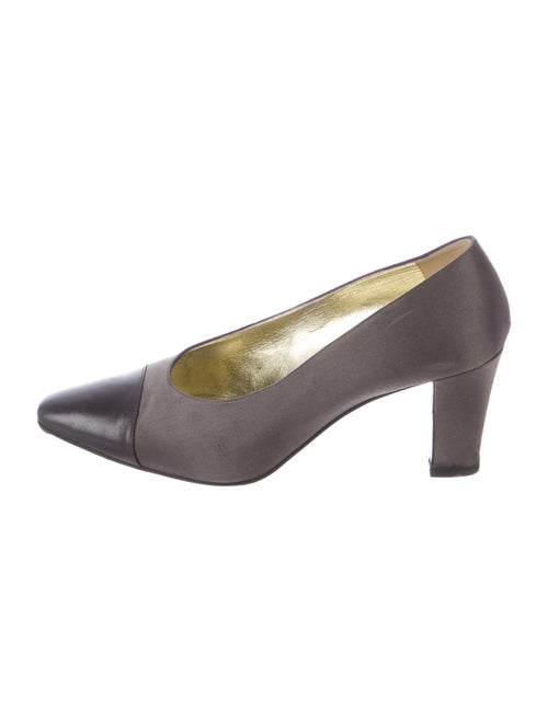 Chanel Cap Toe Pumps Pumps Grey