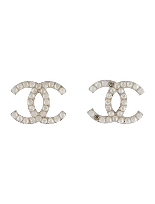 Chanel Faux Pearl CC Clip-On Earrings silver