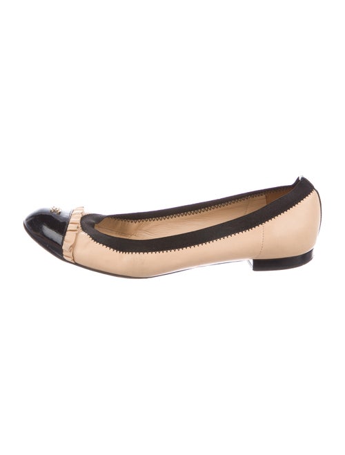 Chanel Interlocking CC Logo Leather Ballet Flats