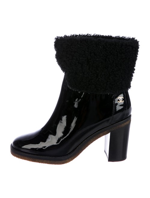 Chanel Shearling CC Ankle Boots Patent Leather Boo