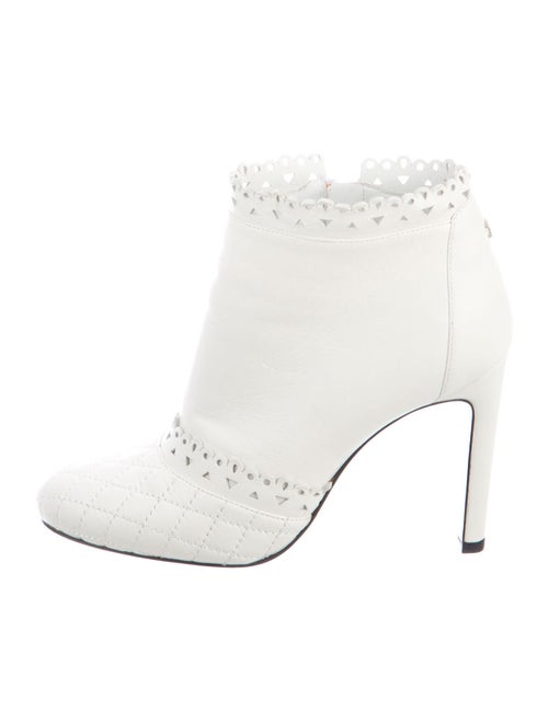 Chanel Quilted Pattern Leather Boots White