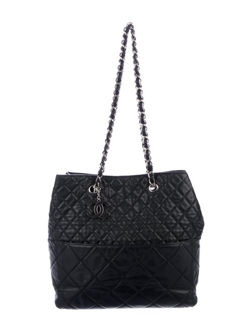 Chanel In The Business Tote Black