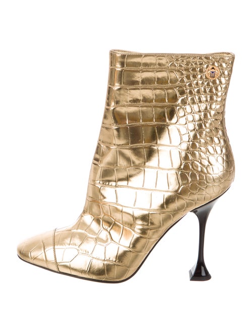 Chanel 2019 Paris-New York Embossed Boots Boots Go