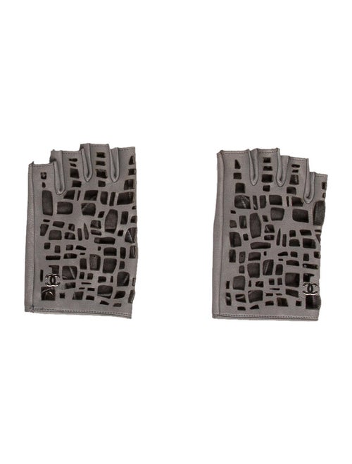 Chanel CC Fingerless Gloves Grey