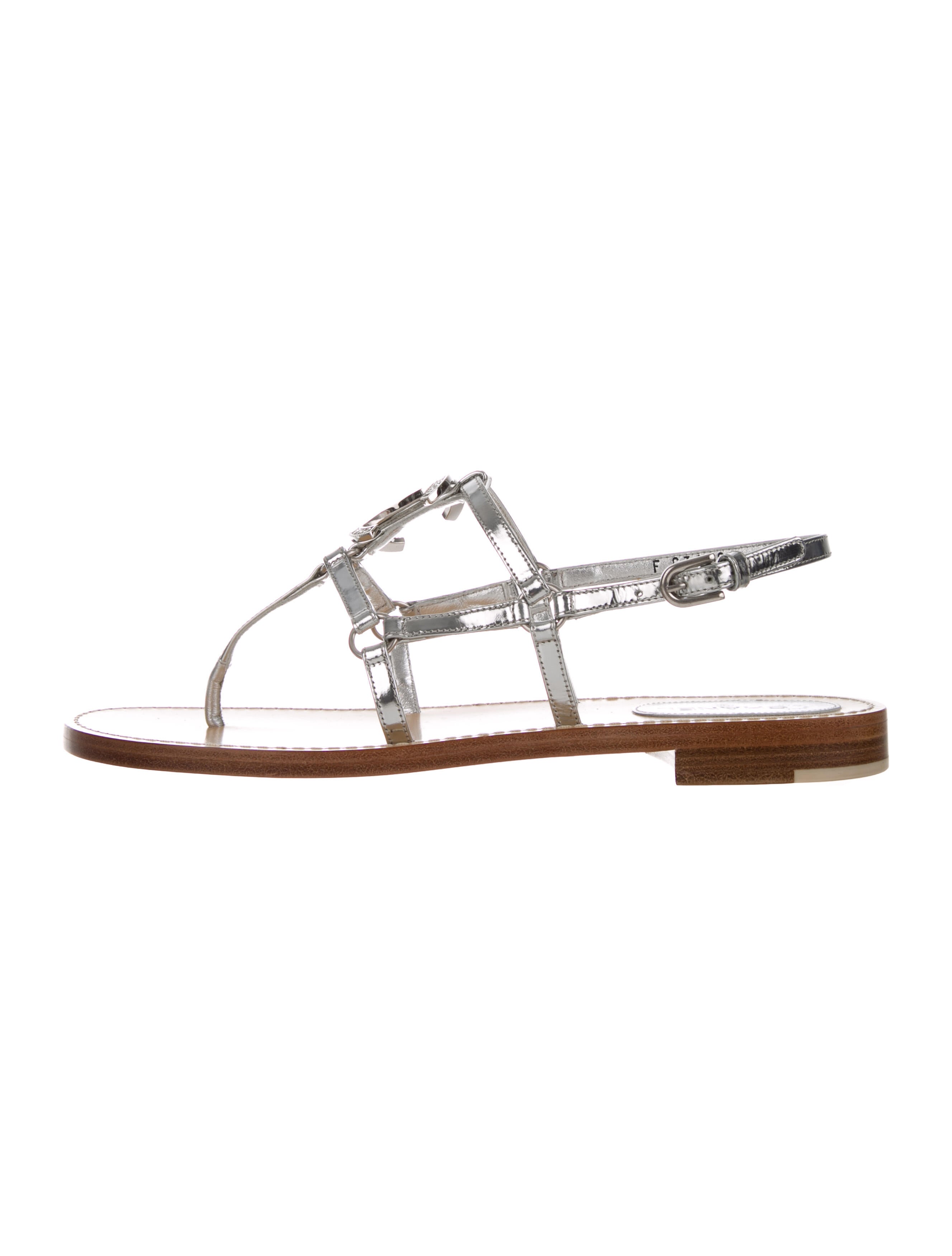 Chanel 2019 Leather T-Strap Sandals - Metallic Sandals, Shoes - CHA588032 | The RealReal