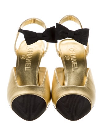 Chanel 2020 Interlocking CC Logo Slingback Pumps