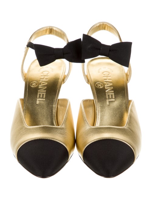 Chanel 2020 Interlocking CC Logo Slingback Pumps