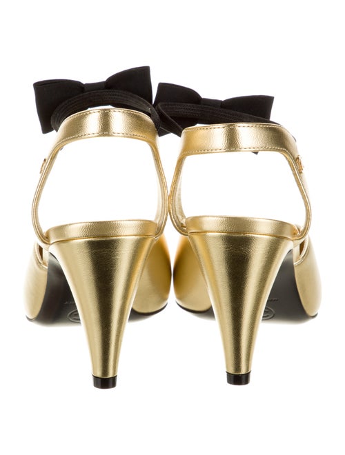 Chanel 2020 Interlocking CC Logo Slingback Pumps