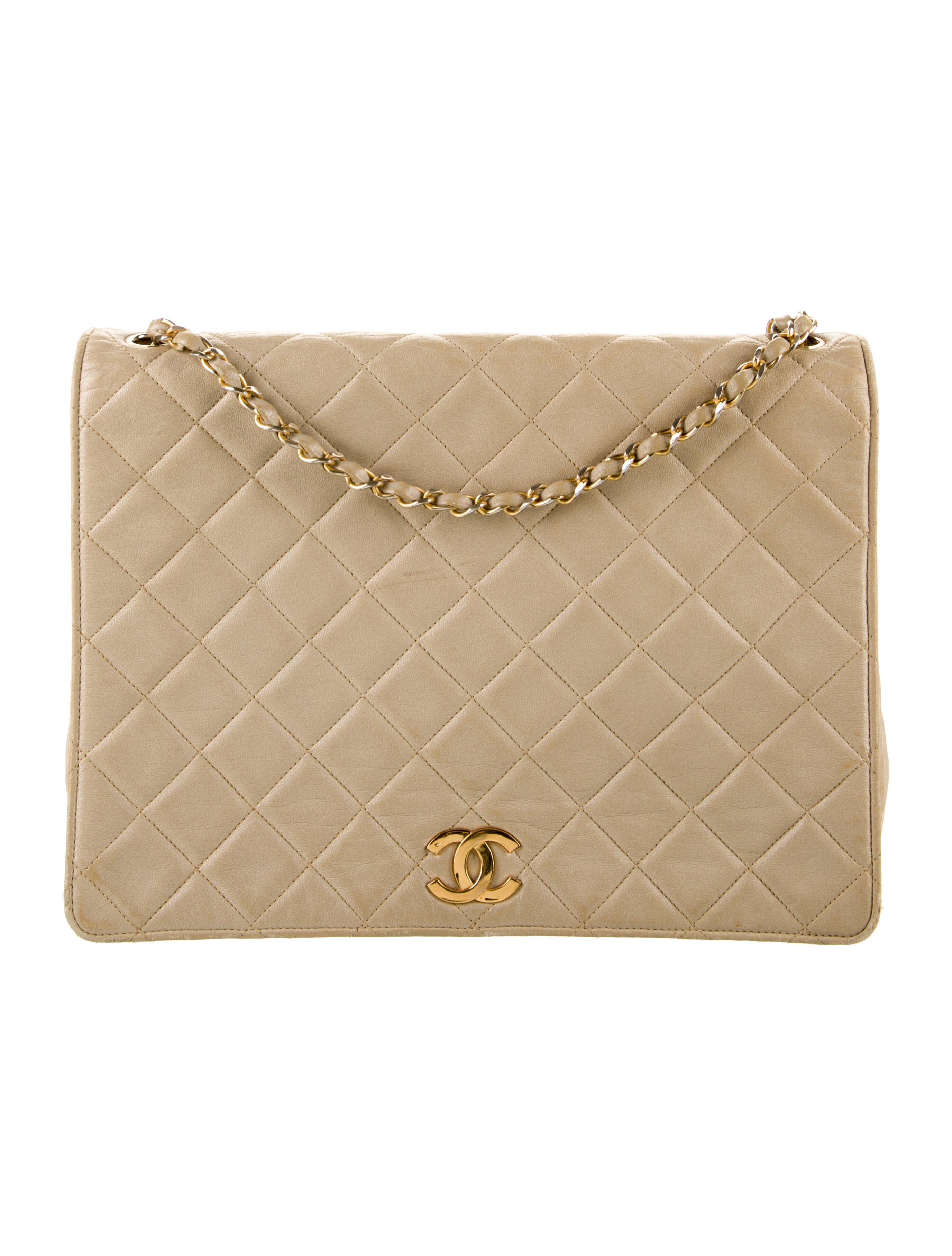 Chanel Quilted Shoulder Bag White Shoulder Bags, Handbags CHA940017