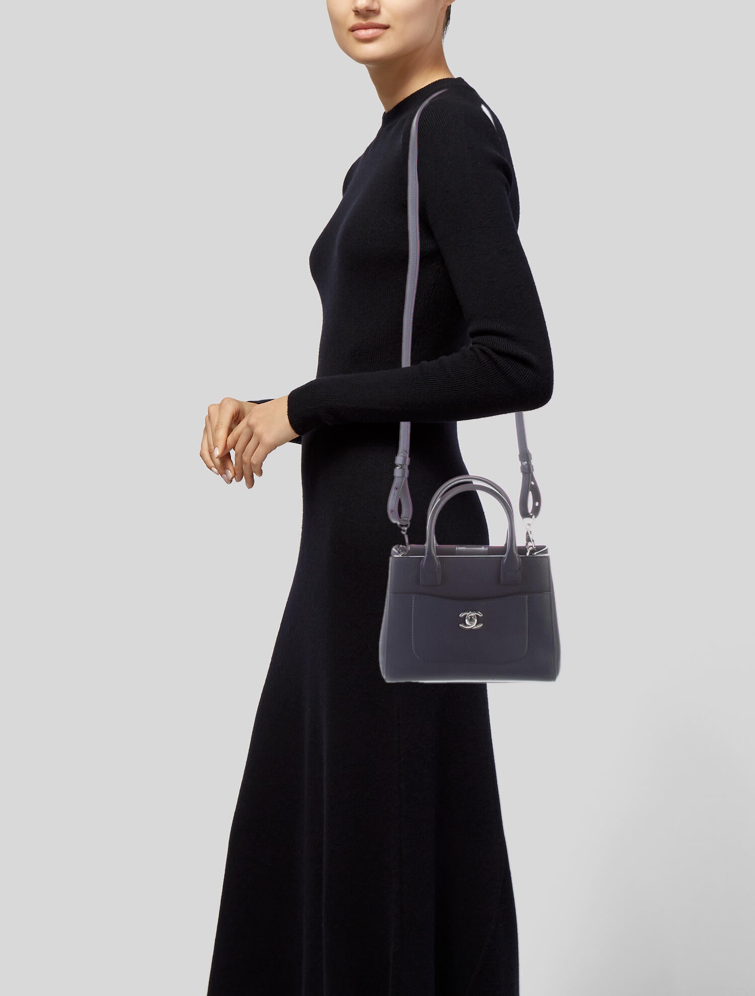 小物 CHANEL Chanel Mini Neo Executive Tote - Blue Mini Bags, Handbags