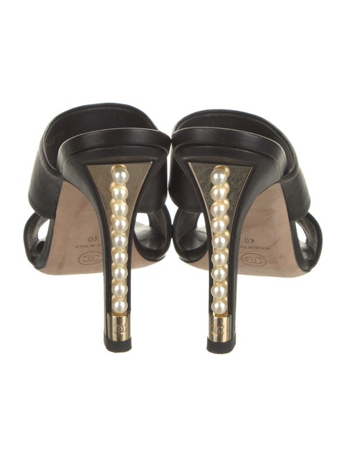 Chanel 2017 Faux Pearl Accents Slides