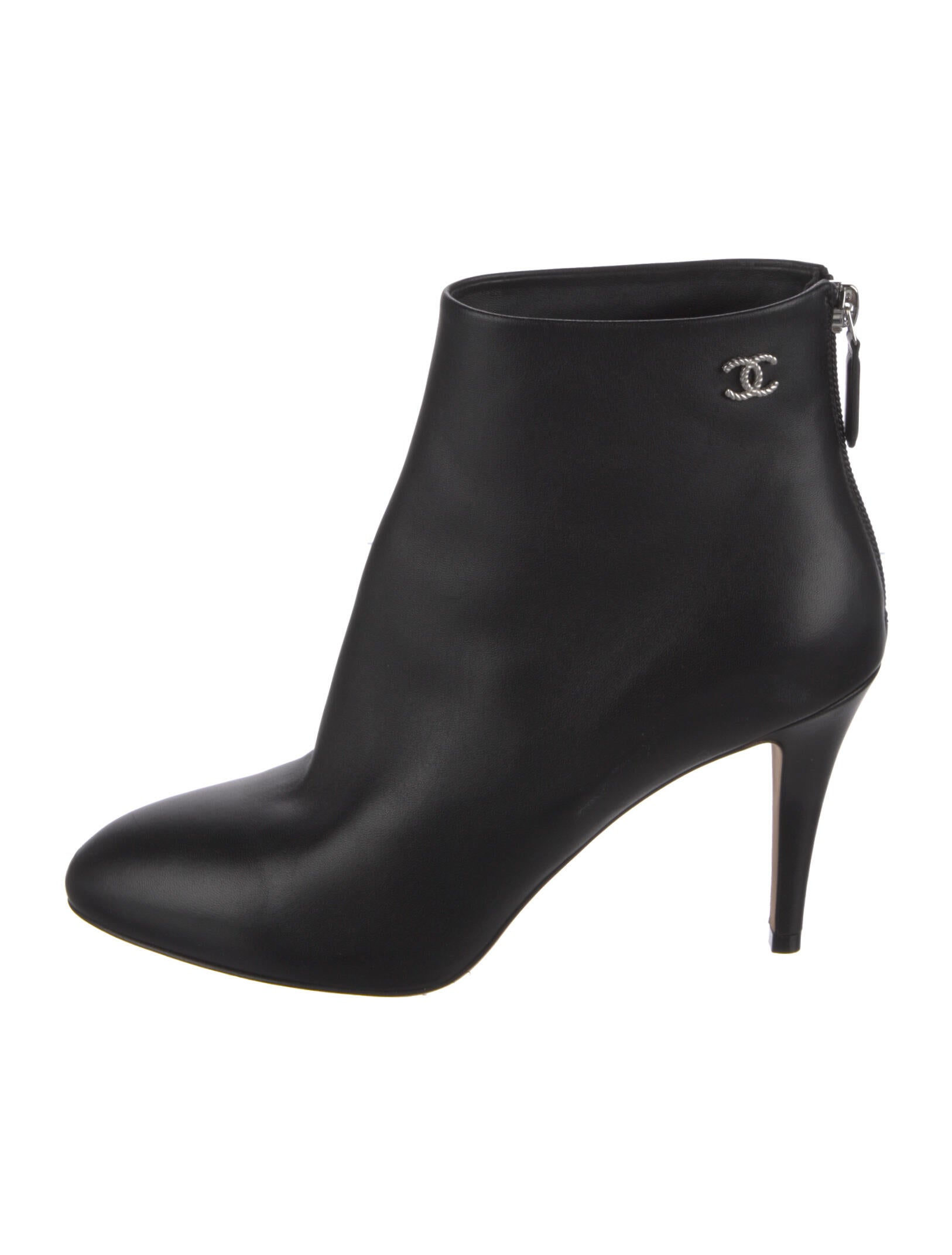 Chanel 2019 Interlocking CC Logo Pumps