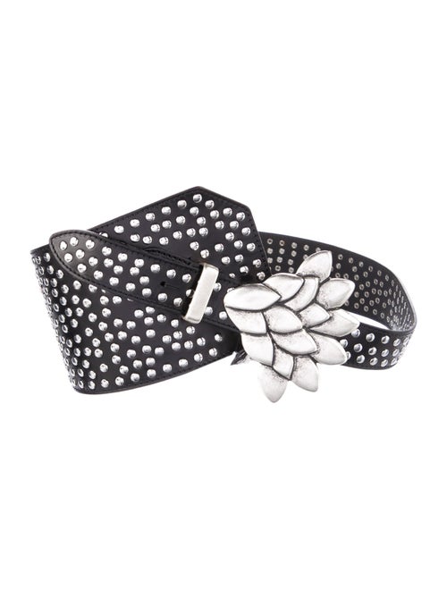 Chanel 18K Diamond Camélia Ajouré Earclips