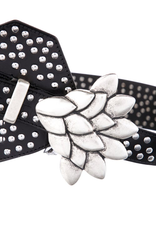 Chanel 18K Diamond Camélia Ajouré Earclips