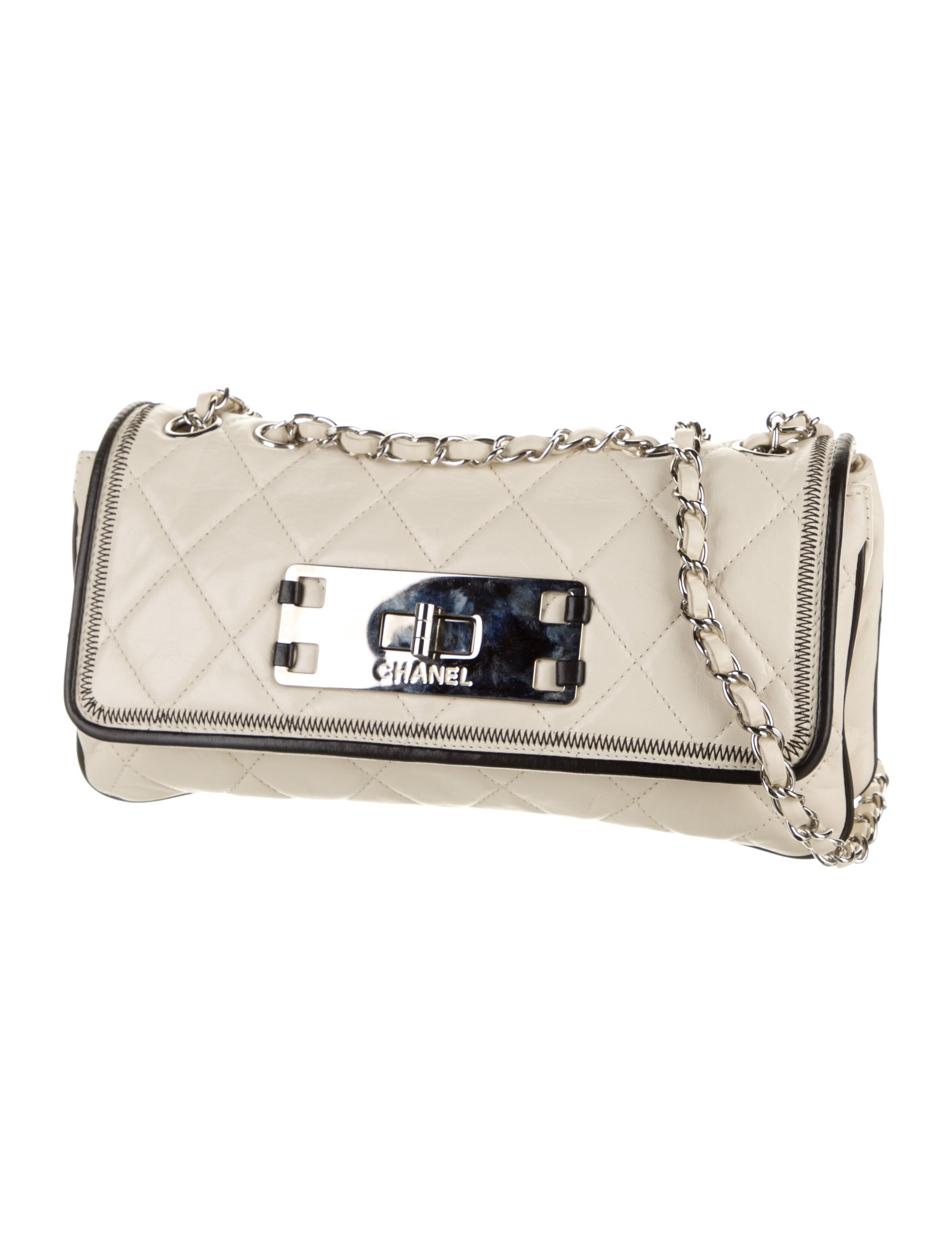 Chanel EastWest Reissue Flap Bag Black Shoulder Bags, Handbags CHA709287 The RealReal