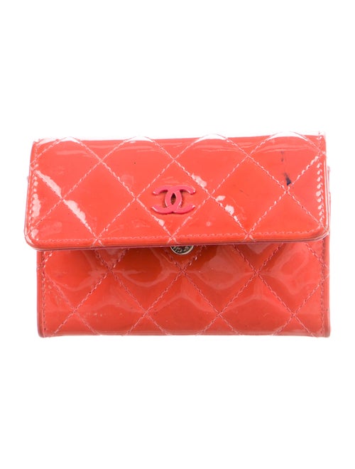 Chanel Interlocking CC Logo Patent Leather Wallet