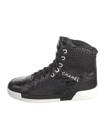 Chanel Sneakers 2019 Faux Pearl Accents IT 39.5 | 9.5