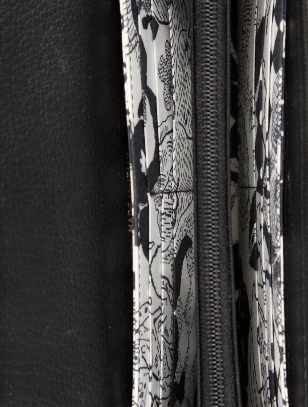 Chanel 2019 Gusset Flap Continental Wallet - image 5