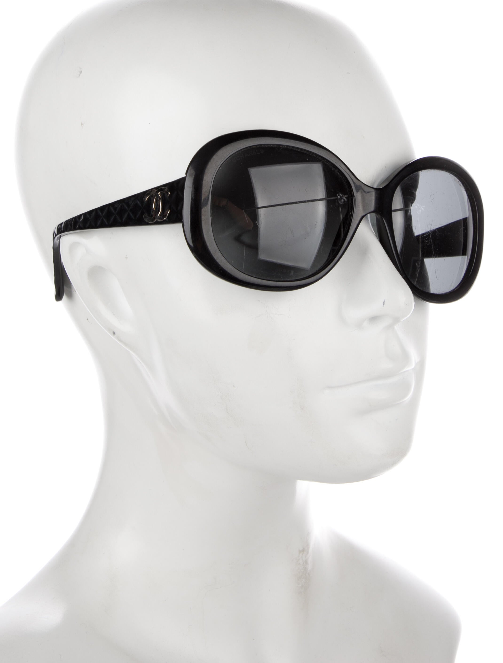 chanel logo round sunglasses