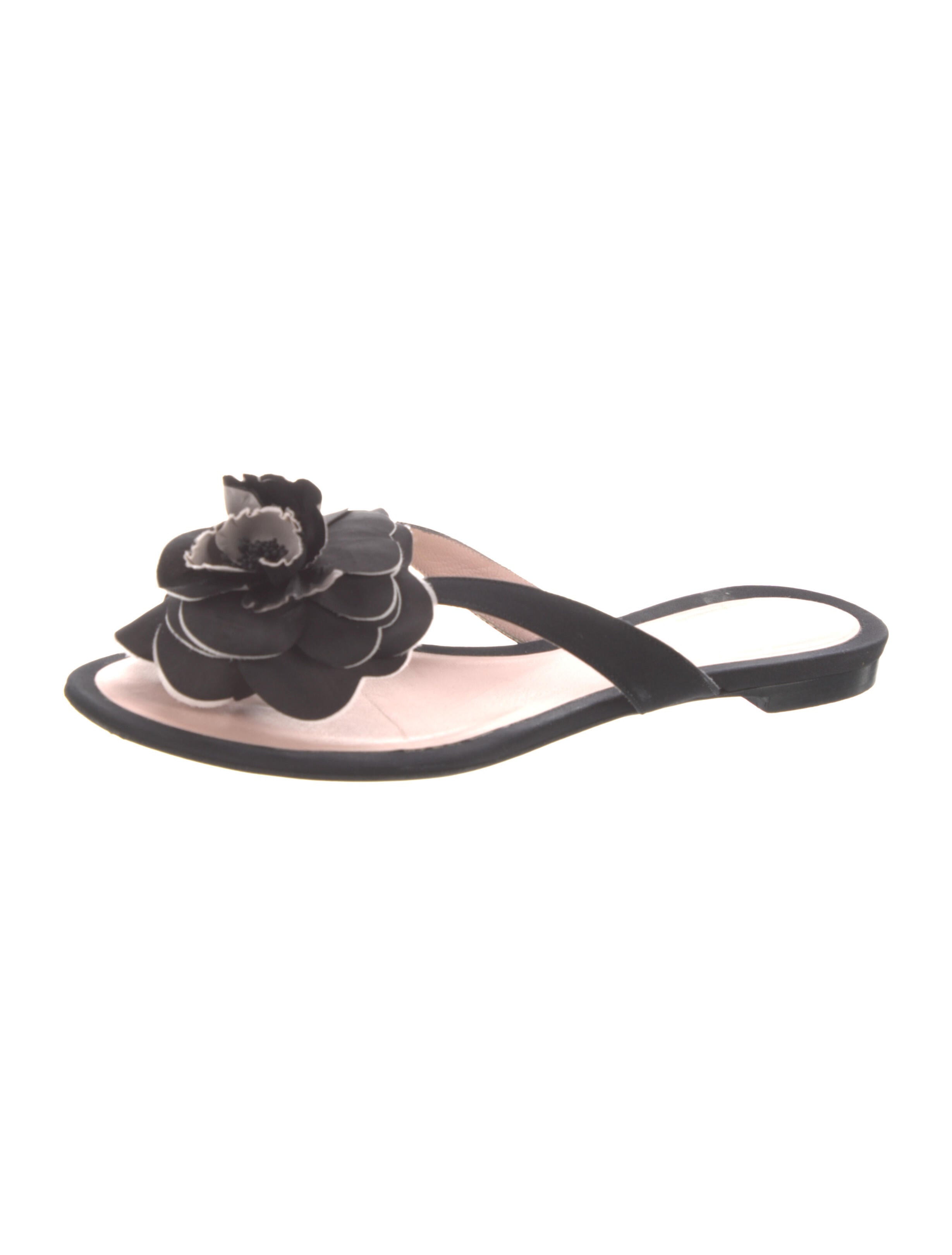 cc thong sandal 40 black calfskin gold cc logo main image 0