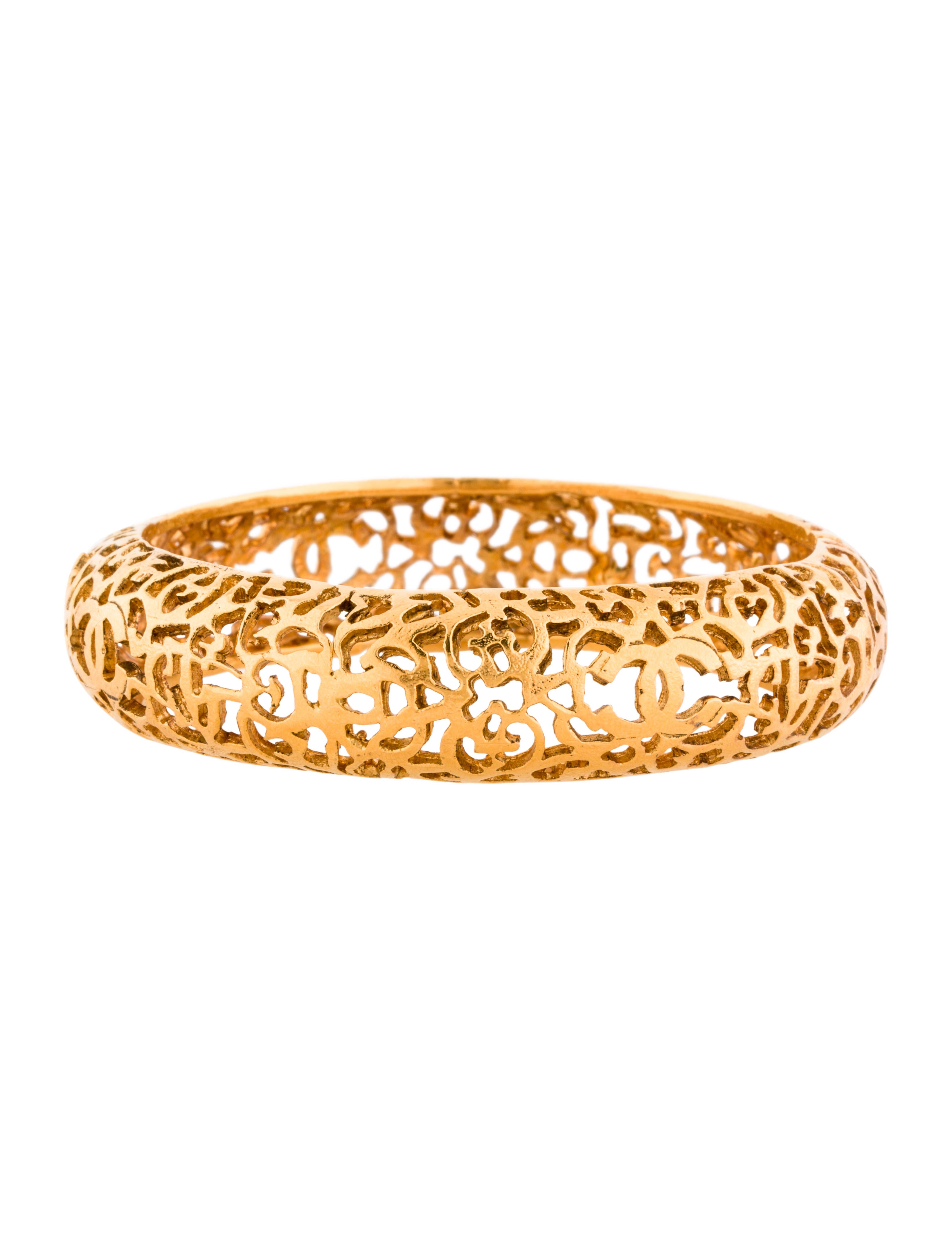 Chanel CC Cutout Bangle