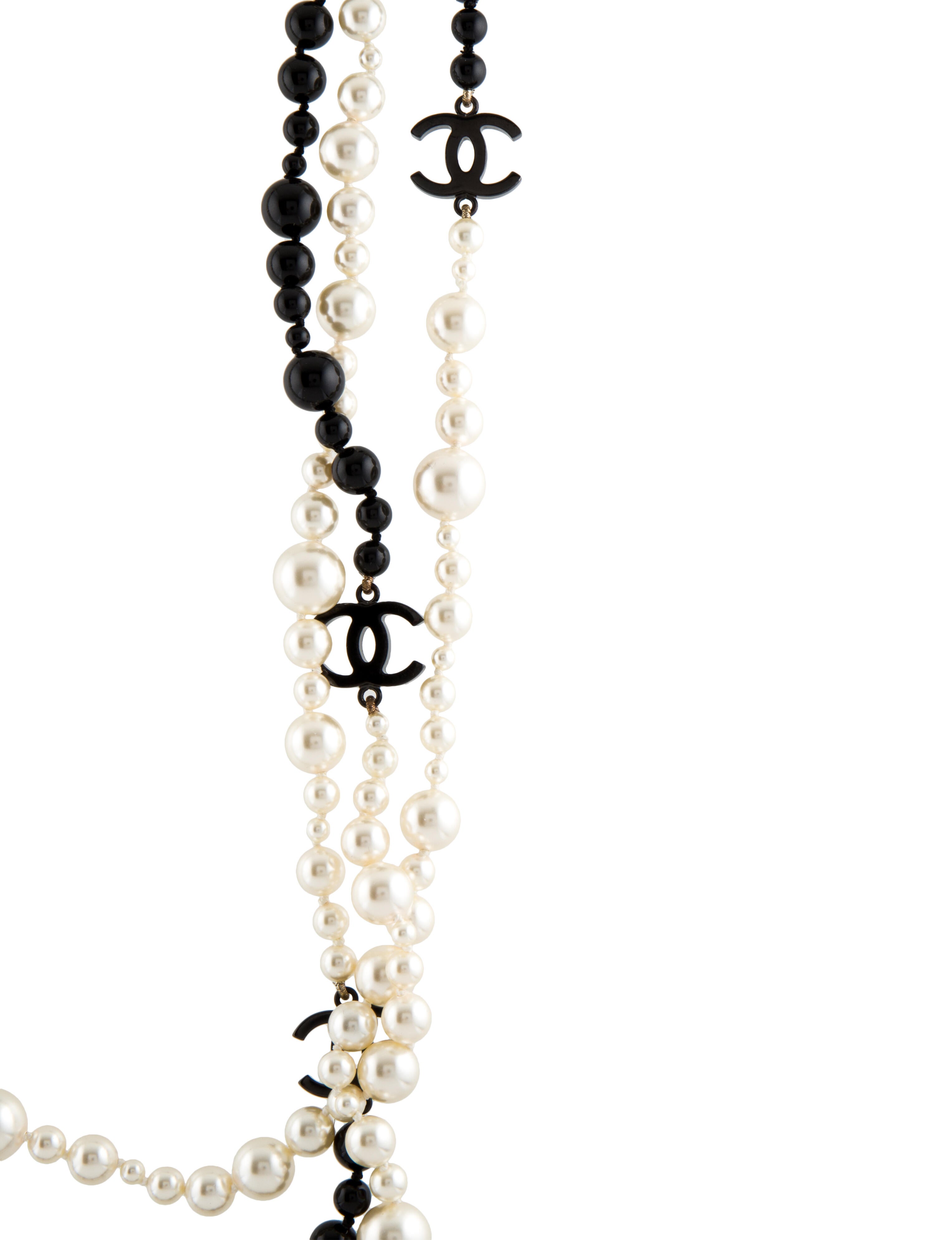 Chanel Pearl, Shell, & Strass CC Station Necklace Pink, GoldPlated