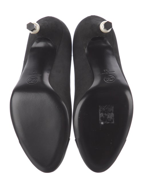 Chanel 2018 Faux Pearl Accents Pumps