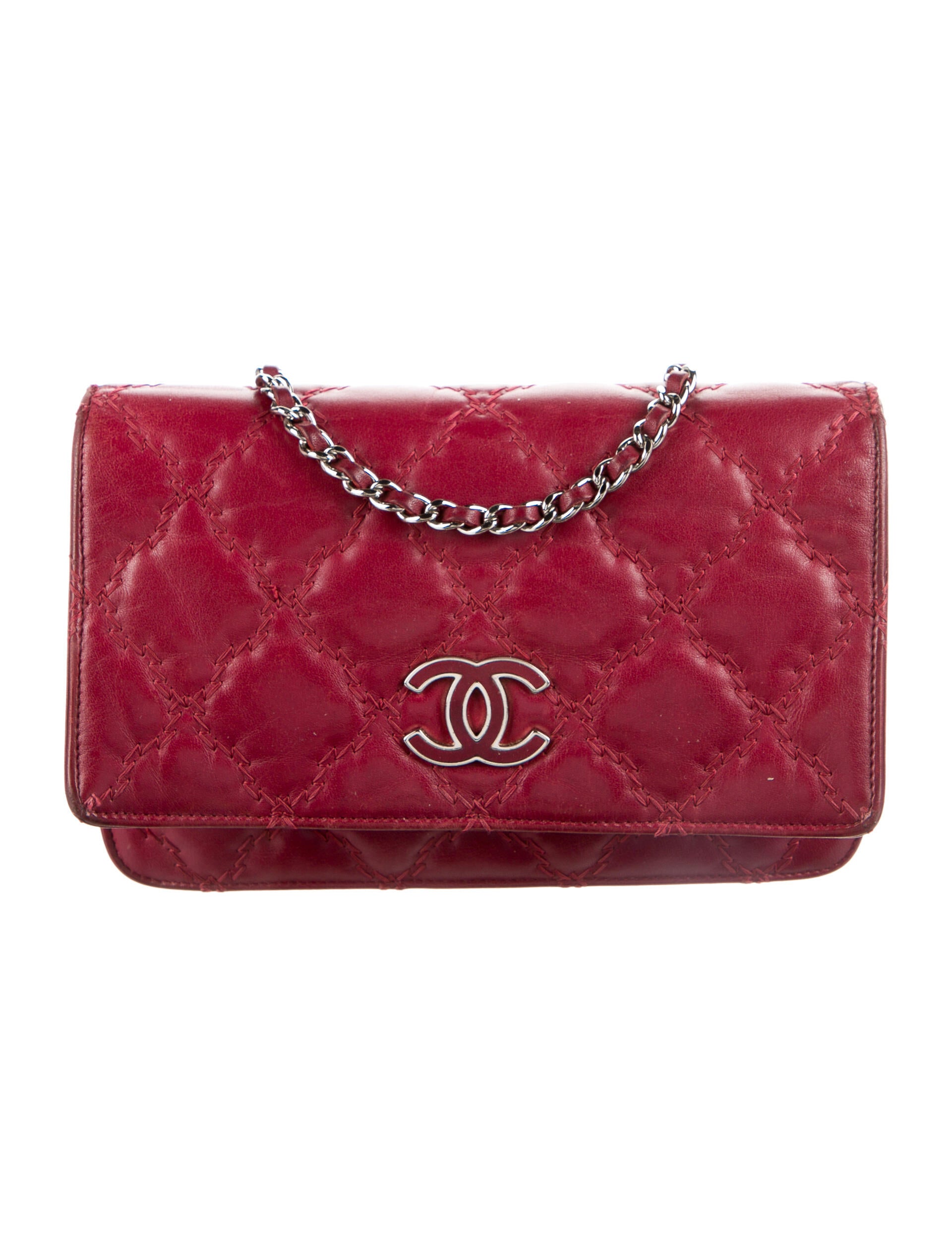 Chanel Hamptons CC Wallet On Chain Red Crossbody Bags, Handbags