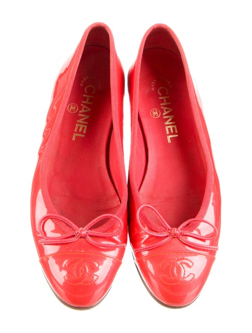 Chanel Patent Leather Interlocking CC Logo Ballet Flats