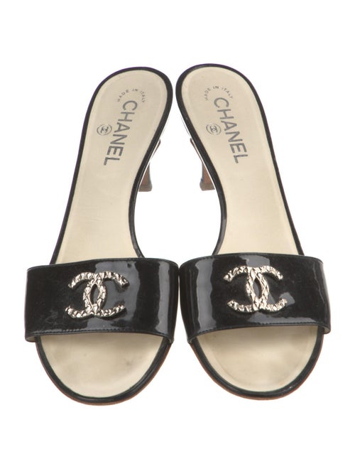 Chanel Interlocking CC Logo Patent Leather Slides
