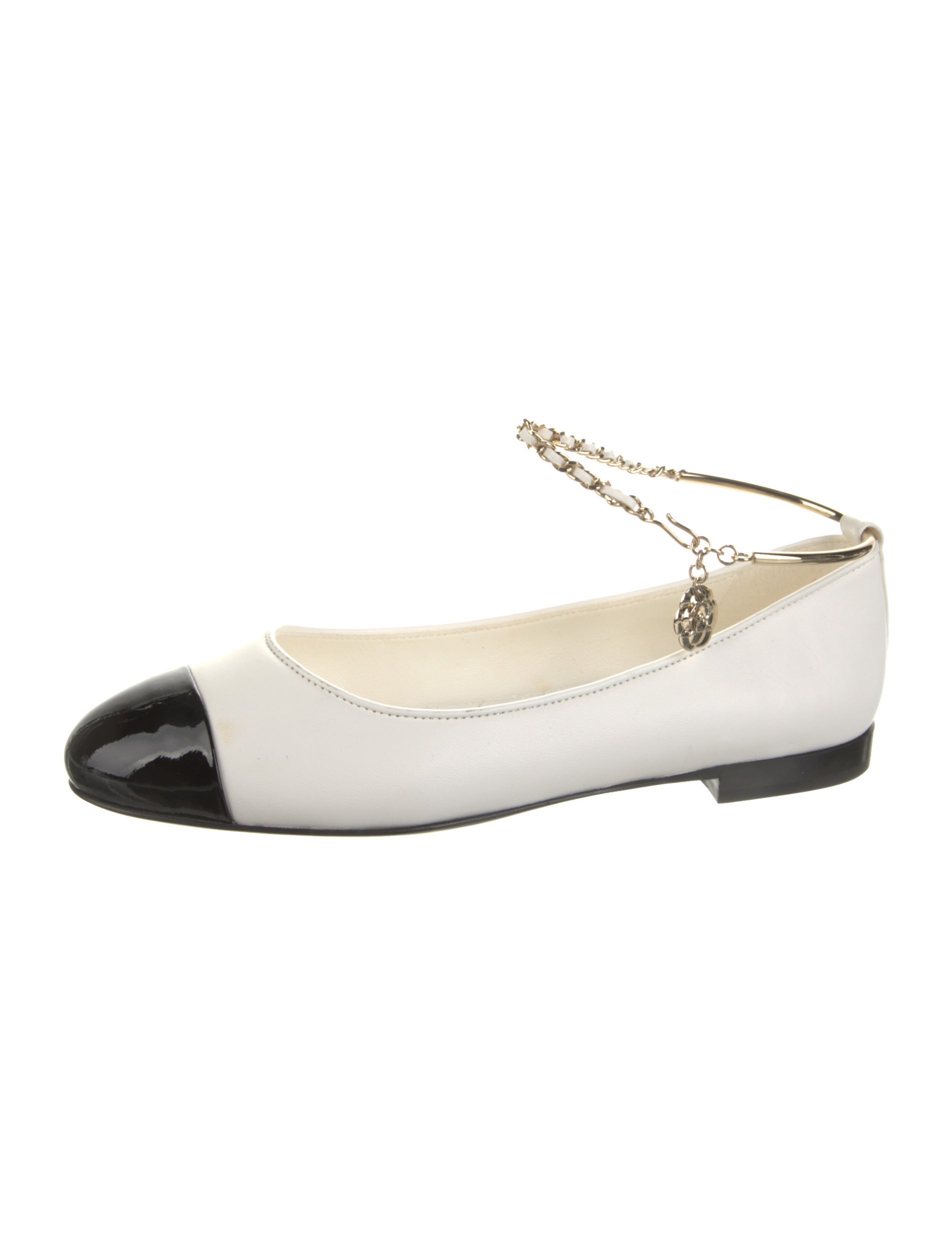 Chanel 2022 Interlocking CC Logo Ballet Flats