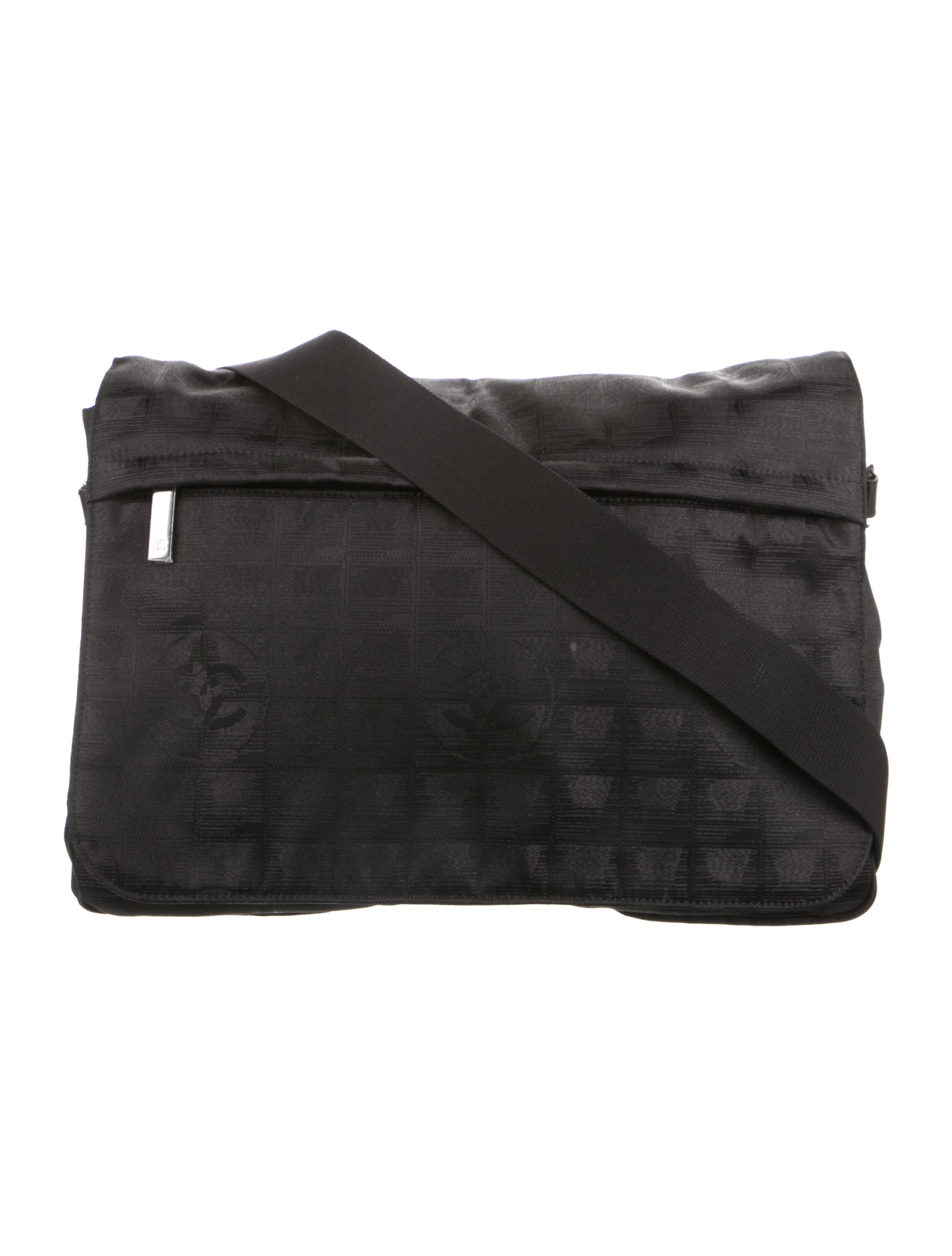 Chanel Travel Ligne Messenger Bag Black Crossbody Bags, Handbags