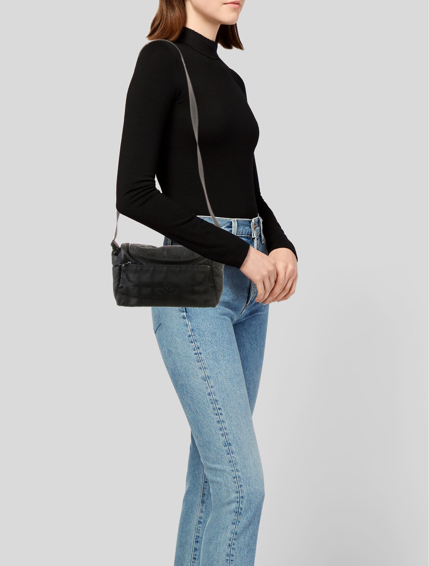 LA REVECHE LRCAMRRED 関税送料込 Chanel Travel Ligne Crossbody Bag - Black Crossbody Bags