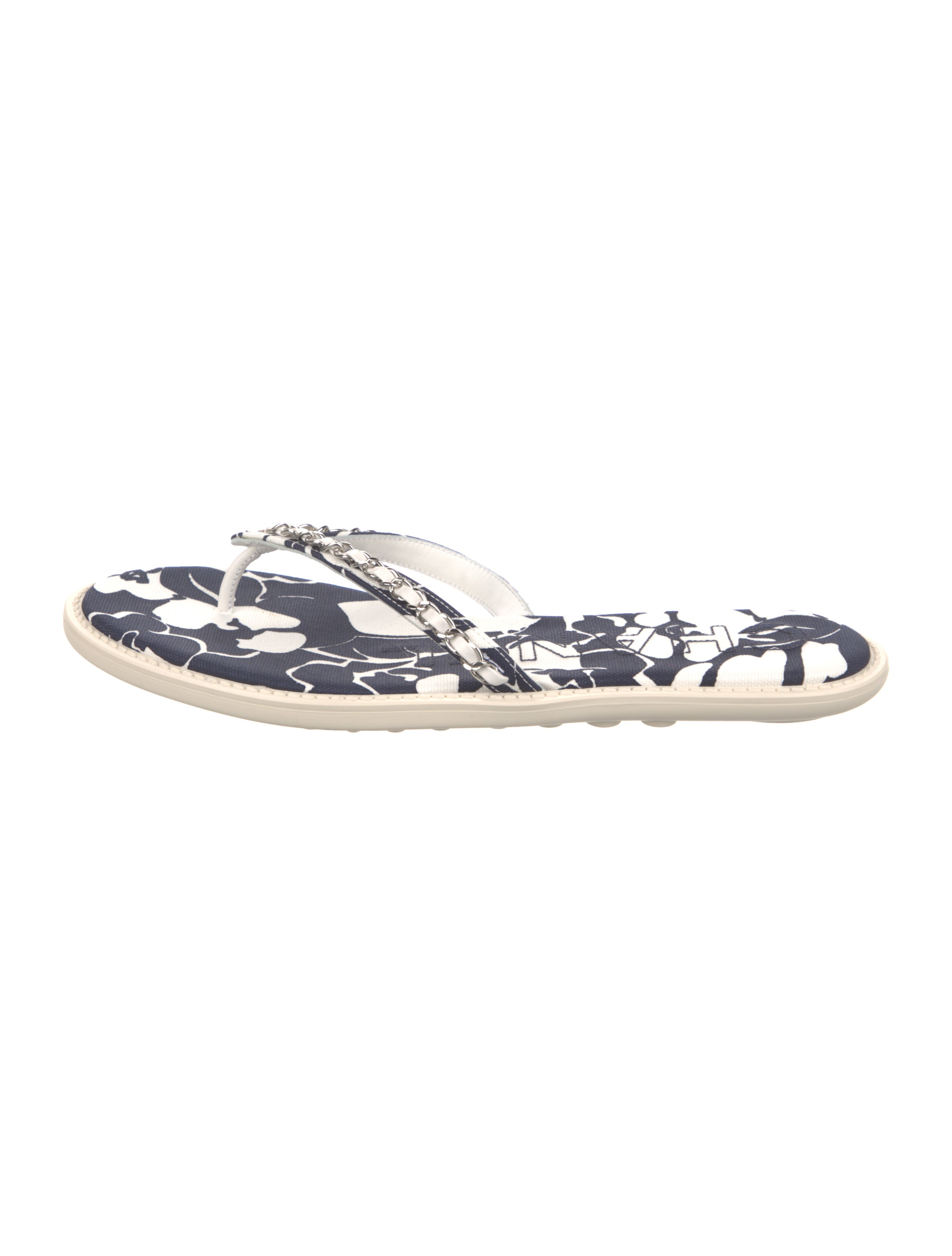 CHANEL 26S FLIP FLOPS IN RED CALFSKIN CC LOGO main image 1
