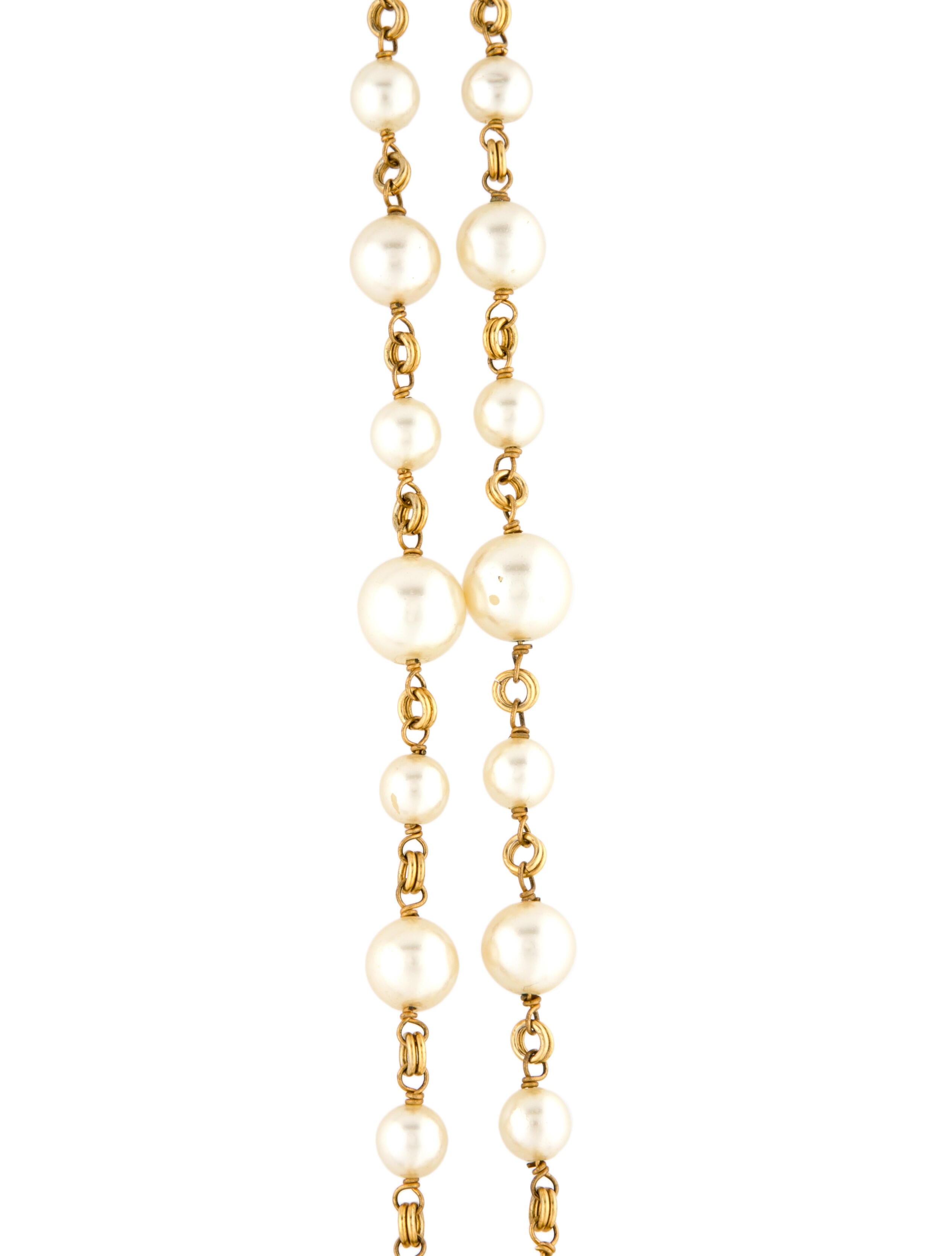 OVAL PEARL AND STRASS