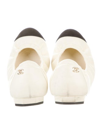 Chanel 2012 Interlocking CC Logo Ballet Flats