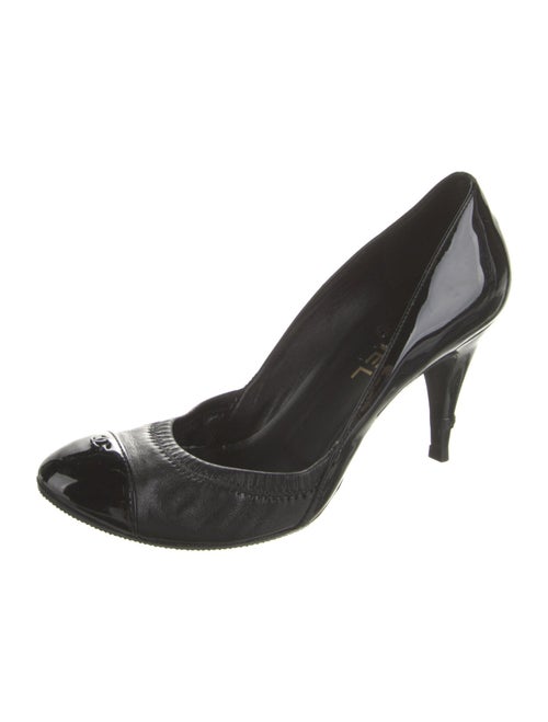 Chanel Interlocking CC Logo Patent Leather Pumps
