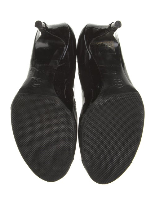 Chanel Interlocking CC Logo Patent Leather Pumps