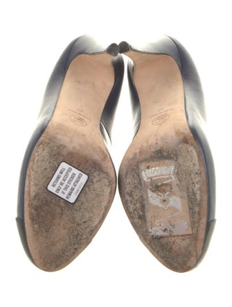 Chanel 2012 Interlocking CC Logo Pumps