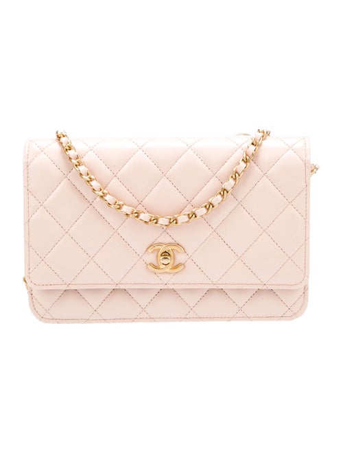 Chanel 2022 Pearl Crush Wallet On Chain