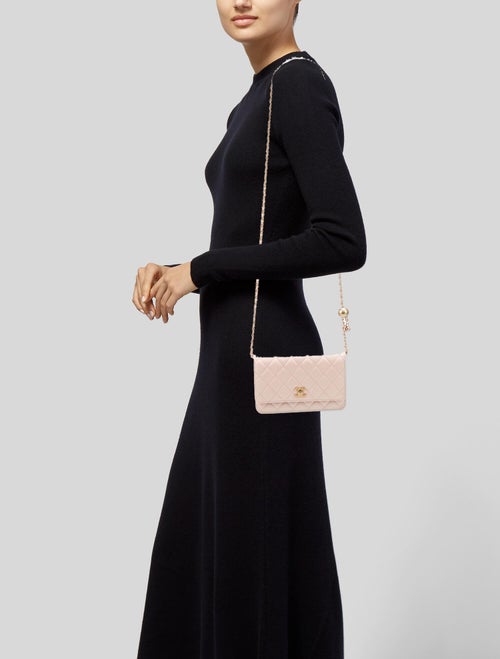 Chanel 2022 Pearl Crush Wallet On Chain