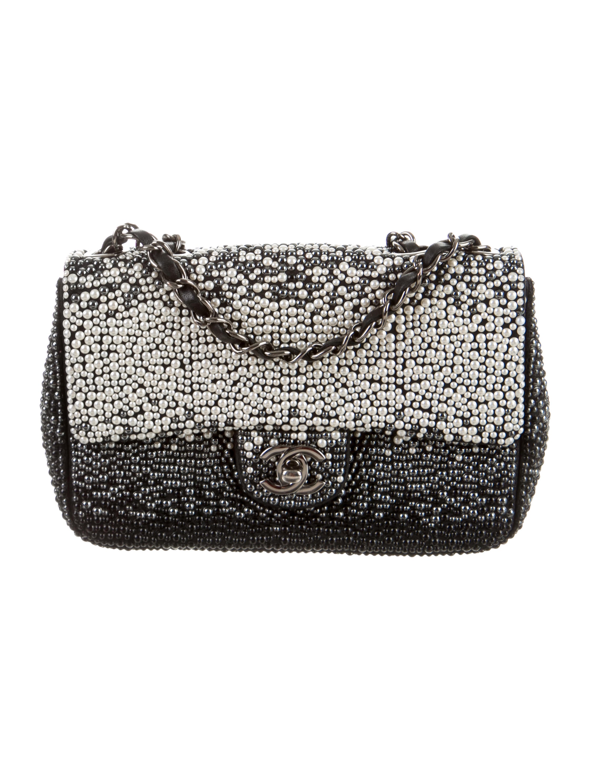 chanel pearl mini flap bag